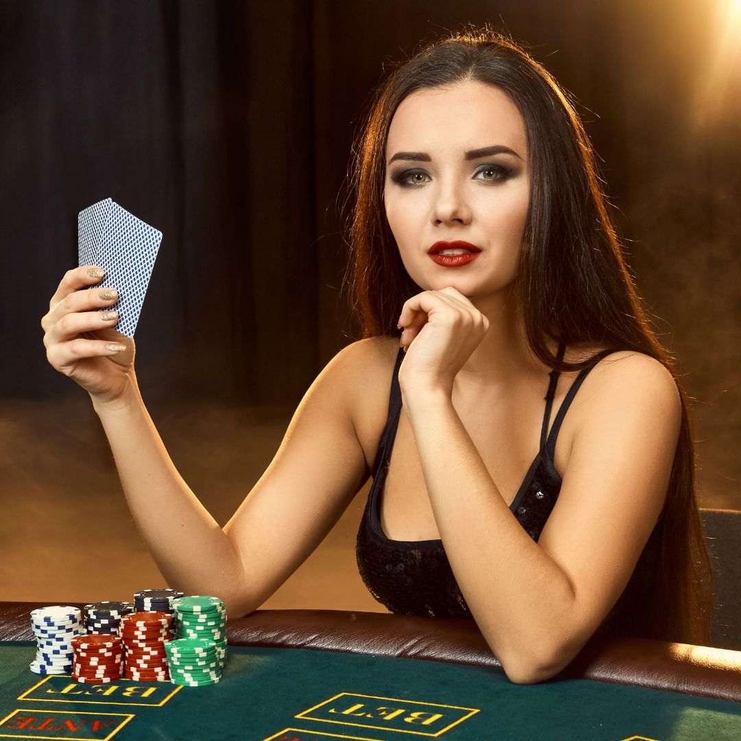 หน้าจอห้องคาสิโนสดบนอุปกรณ์มือถือพร้อมข้อมูลรอบเกม